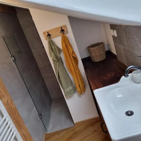 Apartma2 Pri Adamu *