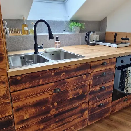 Apartma2 Pri Adamu 아파트 *