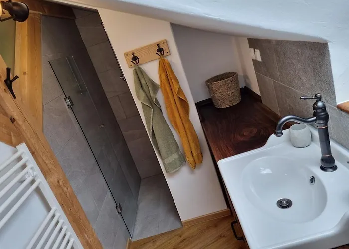 Apartma2 Pri Adamu *