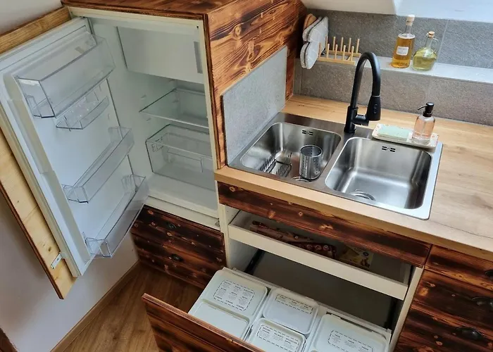 Apartma2 Pri Adamu Apartman *