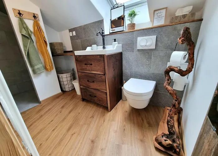 Apartma2 Pri Adamu *